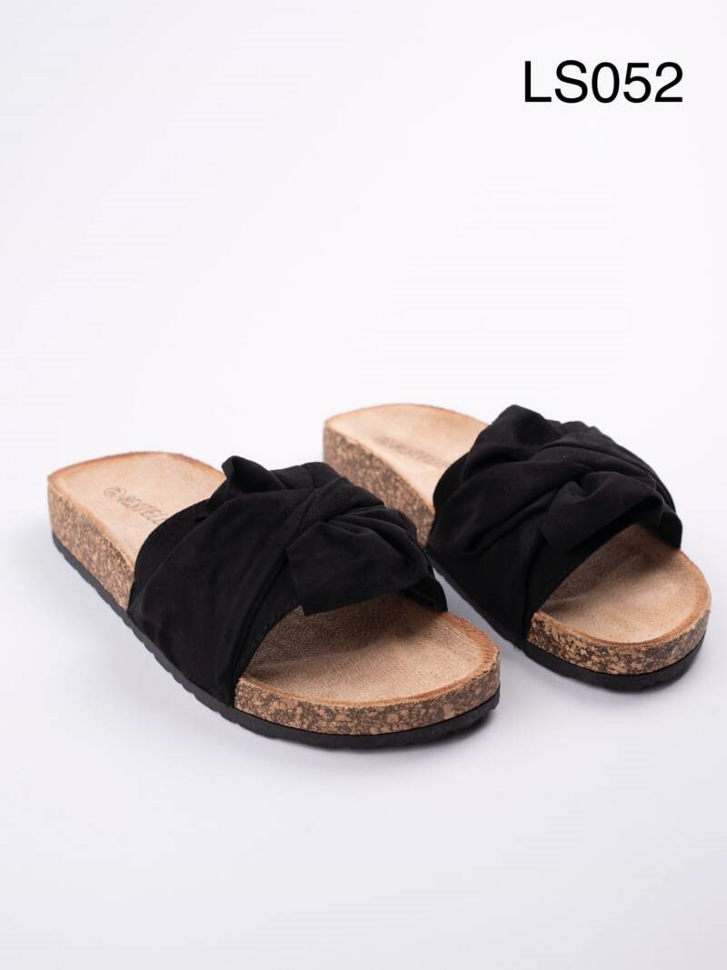 Klapki damskie Roz 36-41 / 12 par